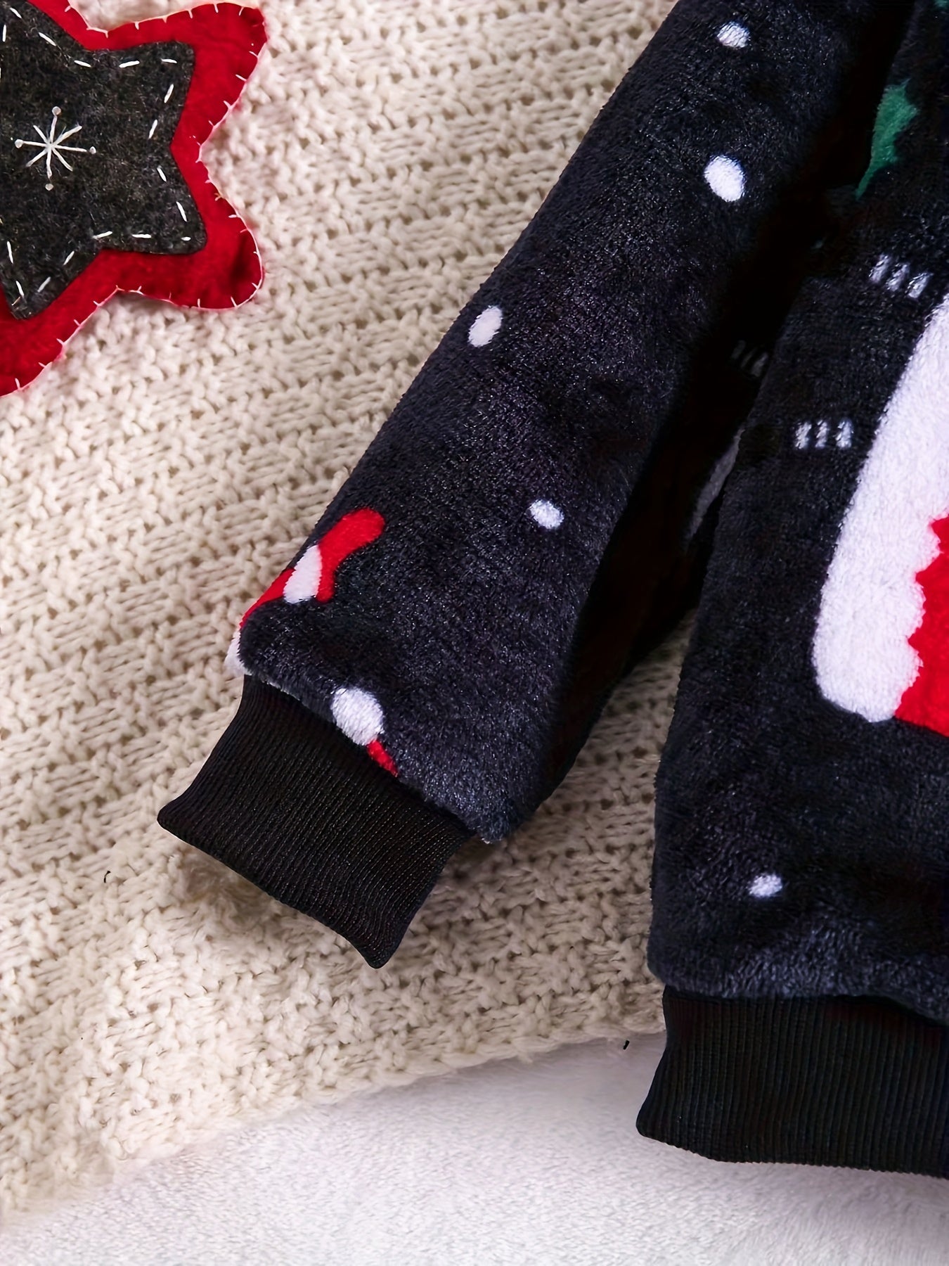 Conjunto de Flanela de Moda Natalina para Meninos Outono e Inverno, Novo e Quente de Duas Peças, Perfeito para o Dia de Ação de Graças