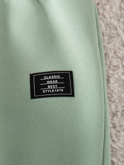 Discover the Cozy Color Block Hoodie Set for Boys from Toosly. Perfect for autumn and winter, this set offers warmth and style. Shop now!