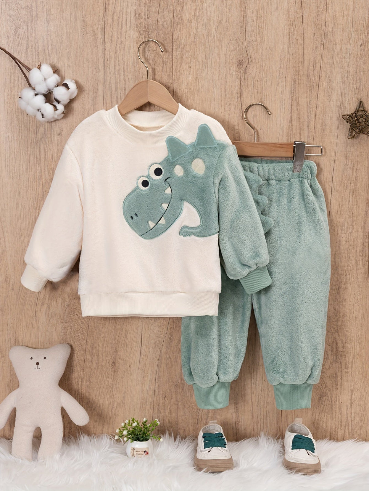 Discover the Cozy Coral Fleece Kids Set with playful animal embroidery. Perfect for warmth and comfort. Shop now at Toosly.