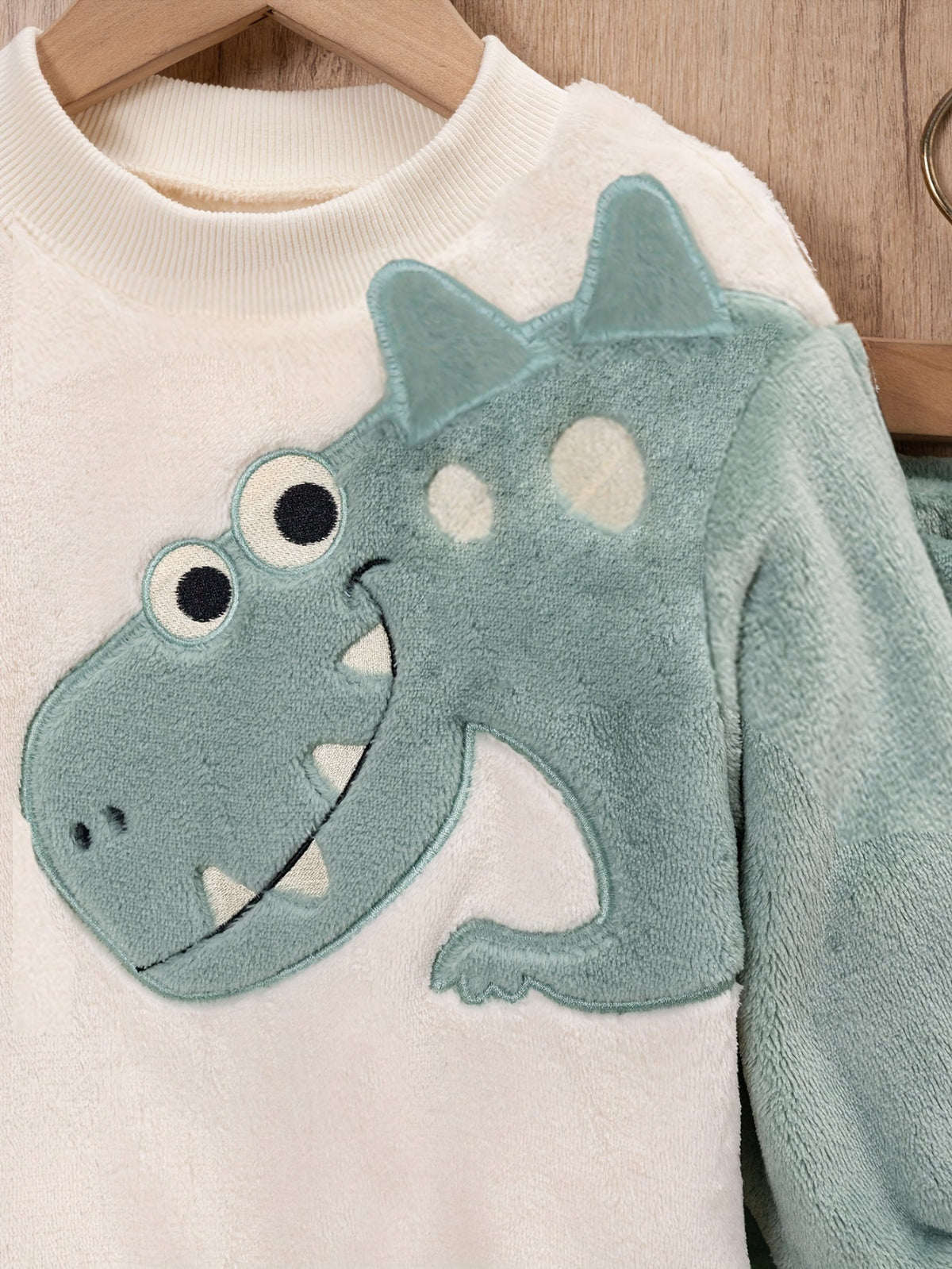 Discover the Cozy Coral Fleece Kids Set with playful animal embroidery. Perfect for warmth and comfort. Shop now at Toosly.