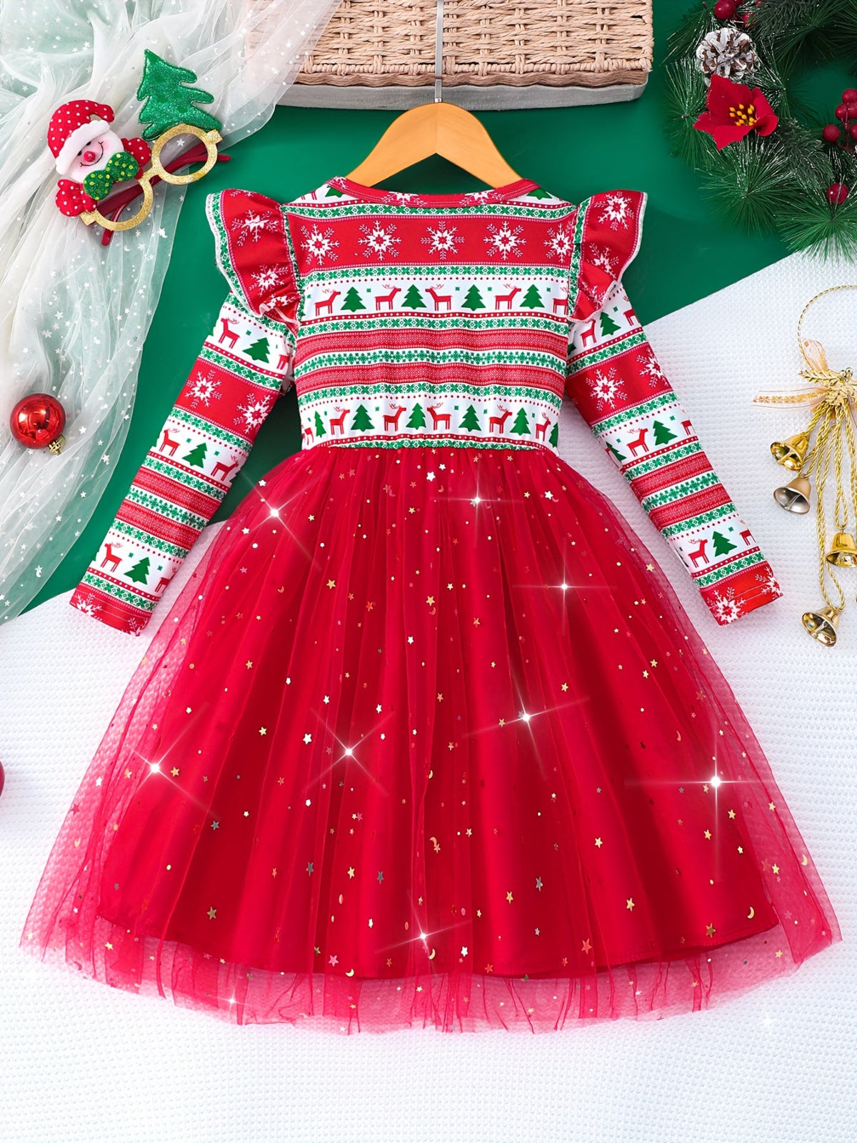 Discover the perfect Christmas dress for girls with our festive long sleeve design. Comfortable, stylish, and easy to care for, ideal for holiday celebrations.
