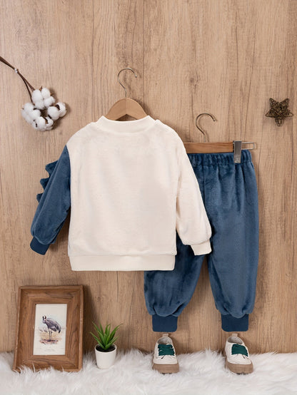 Discover the Cozy Coral Fleece Kids Set with playful animal embroidery. Perfect for warmth and comfort. Shop now at Toosly.