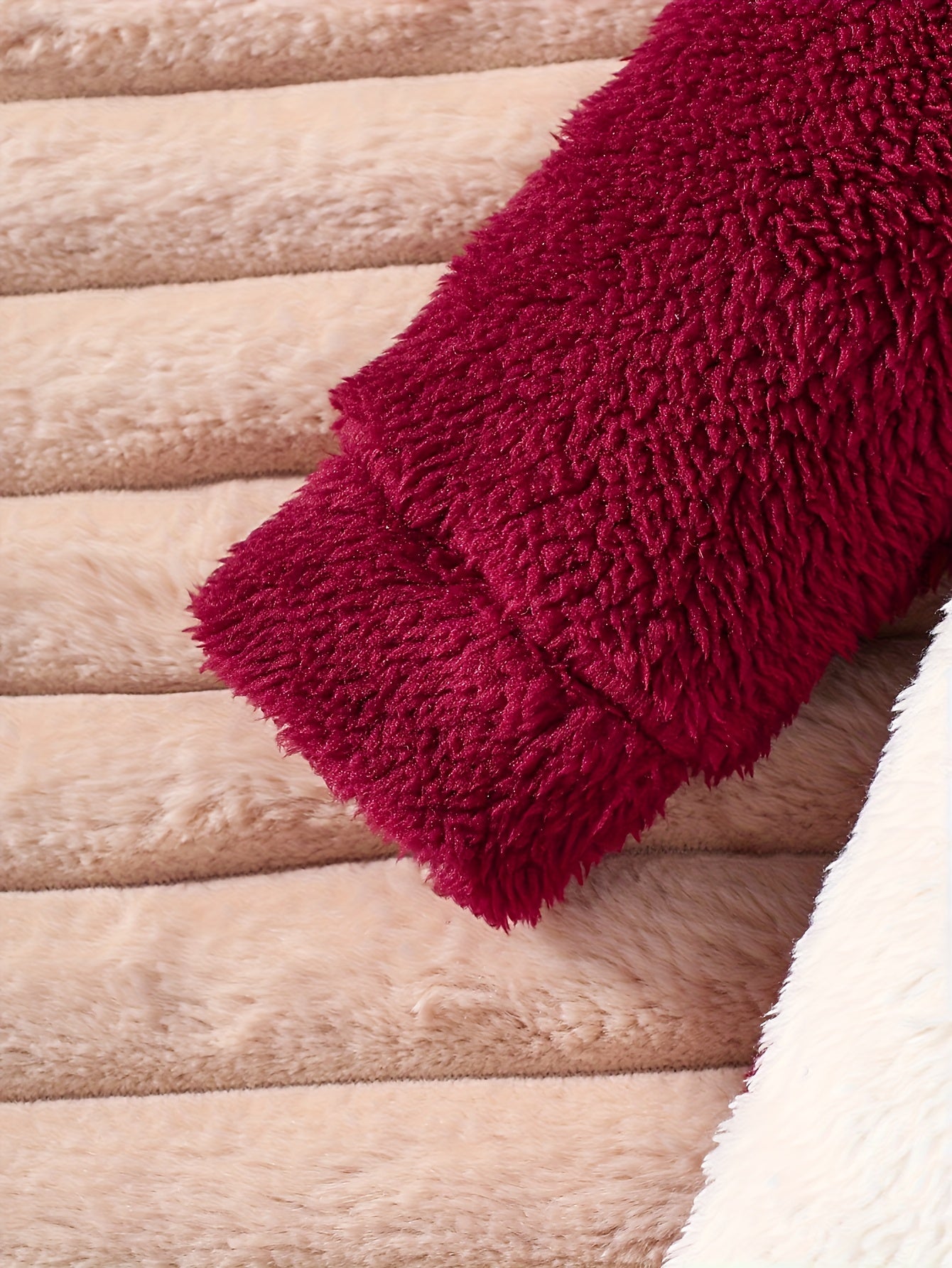 Macacão de Inverno com Capuz de Rena de Pelúcia para Meninos - Fecho de Zíper Acolchoado em Lã Suave, Vermelho e Estampado com Animais com Corno e Design de Flocos de Neve, para Exterior, Roupa de Inverno para Bebés, Roupa de Inverno para Crianças Pequenas