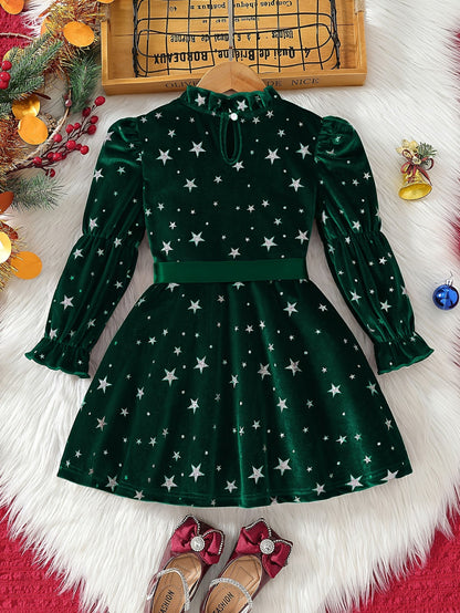 Discover the Starry Velvet Dress for girls. Soft, elegant, and perfect for any occasion. Ideal for parents seeking comfort and style.
