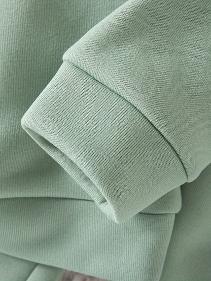 Discover the Cozy Color Block Hoodie Set for Boys from Toosly. Perfect for autumn and winter, this set offers warmth and style. Shop now!