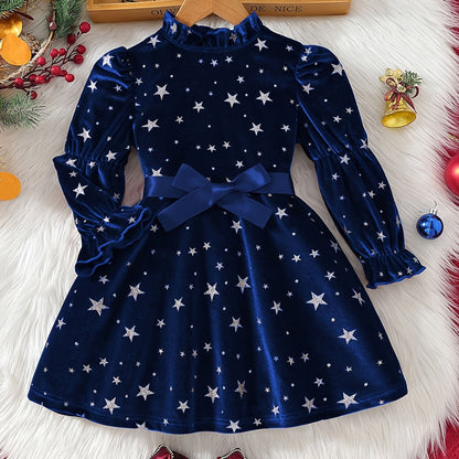 Discover the Starry Velvet Dress for girls. Soft, elegant, and perfect for any occasion. Ideal for parents seeking comfort and style.