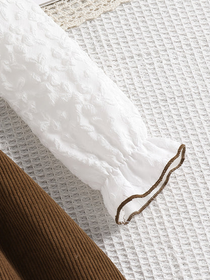 Discover elegance and comfort with our Charming Vintage Dress for girls, perfect for autumn and winter adventures. Explore with Toosly.