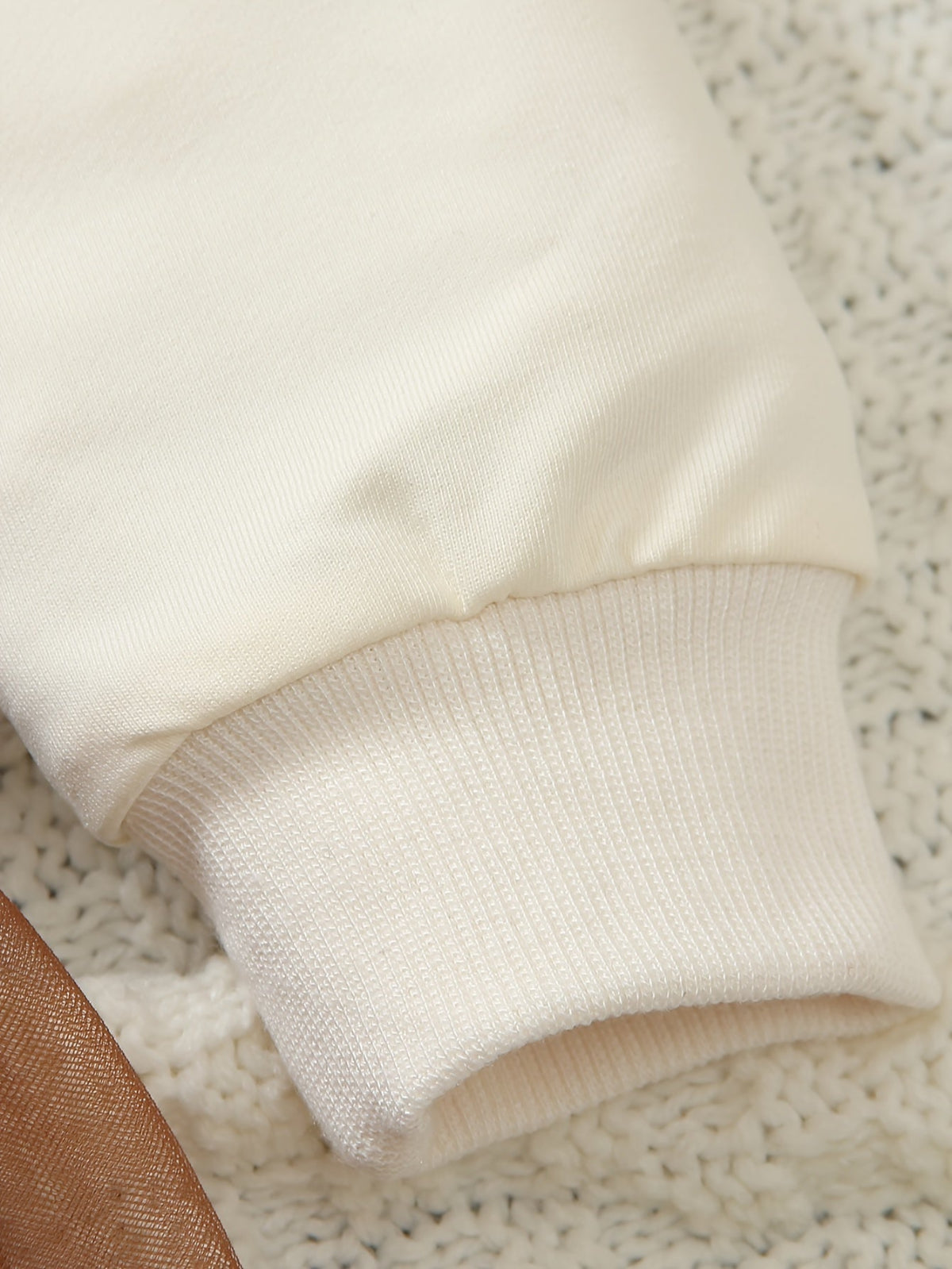 Discover the Charming Floral Embroidered Dress for girls. Perfect for spring and autumn, offering comfort and style for your child.