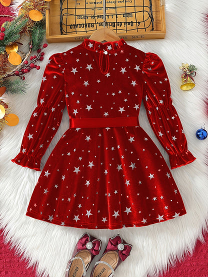 Discover the Starry Velvet Dress for girls. Soft, elegant, and perfect for any occasion. Ideal for parents seeking comfort and style.