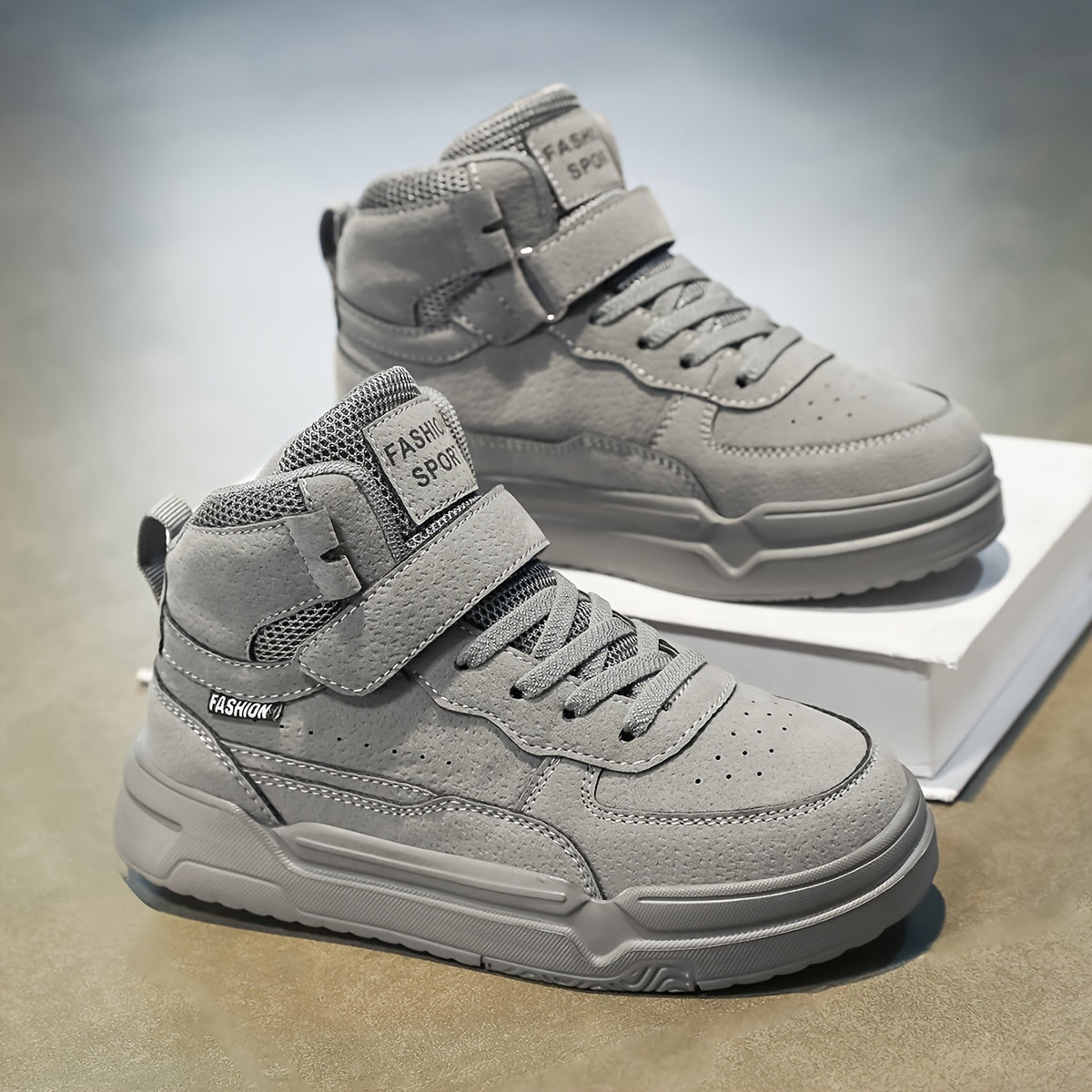 Explore comfort and style with Toosly's High-Top Kids Sneakers. Perfect for adventures, offering safety and independence. Discover now!