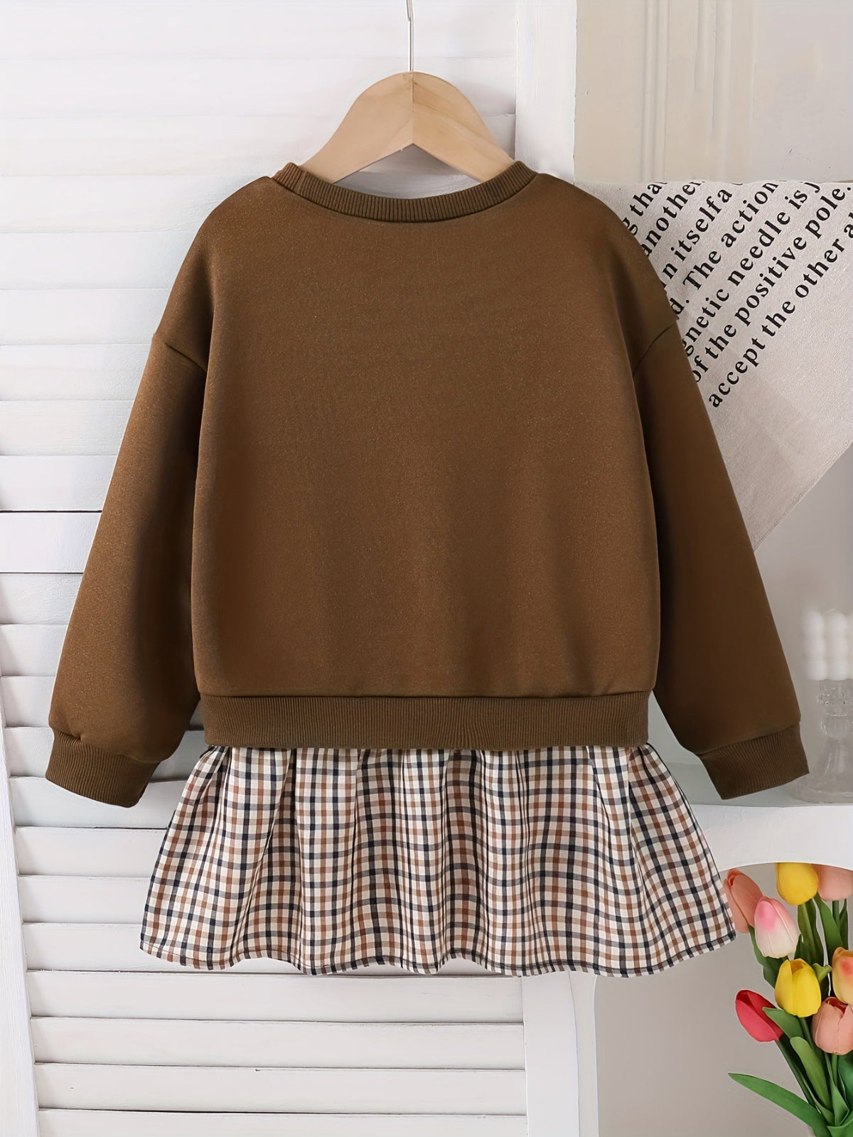 Discover the Charming Plaid Dress with Bow for Girls. Perfect for autumn and winter, offering comfort and style. Explore more at Toosly.